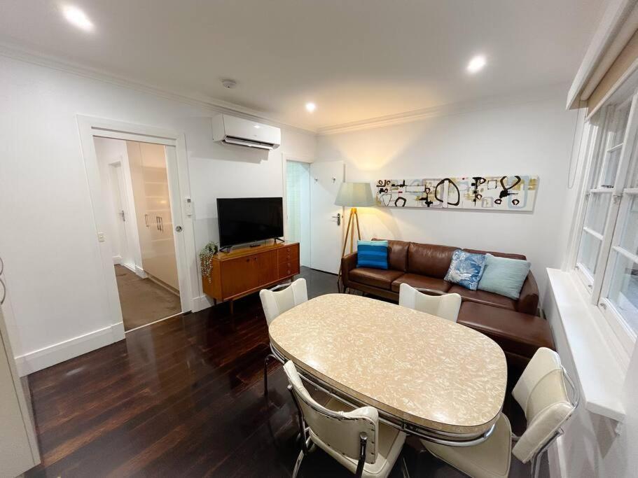 Апартаменты East Melbourne Unit With Courtyard Экстерьер фото